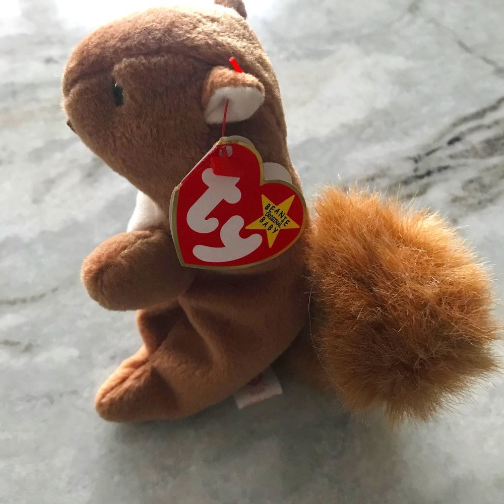 RARE Vintage TY Beanie Baby Nuts the Squirrel WITH PVC PELLETS & TAG ERROR NWT